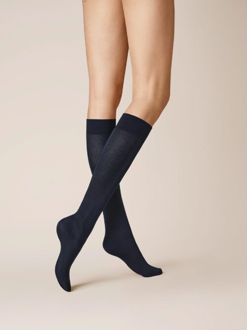 KUNERT Damen SENSUAL COTTON -  35/38 - Kniestrümpfe aus feinem Baumwoll-Mix - Marine 0360 (Blau)